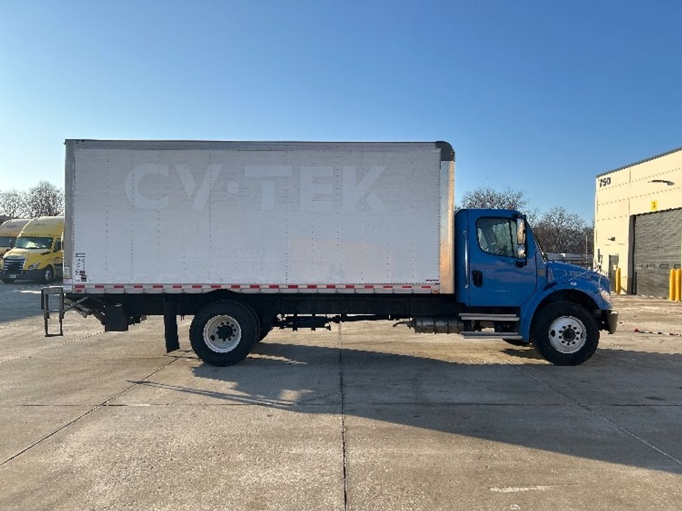 Medium Duty Box Truck-Light and Medium Duty Trucks-Freightliner-2022-M2-East Chicago-IN-81,276\n\t\tmiles-$ 61,250 - Image 15