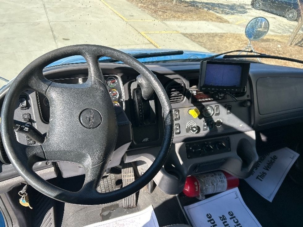 Medium Duty Box Truck-Light and Medium Duty Trucks-Freightliner-2022-M2-East Chicago-IN-81,276\n\t\tmiles-$ 61,250 - Image 18