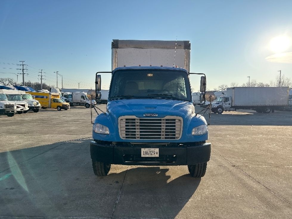 Medium Duty Box Truck-Light and Medium Duty Trucks-Freightliner-2022-M2-East Chicago-IN-81,276\n\t\tmiles-$ 61,250 - Image 2