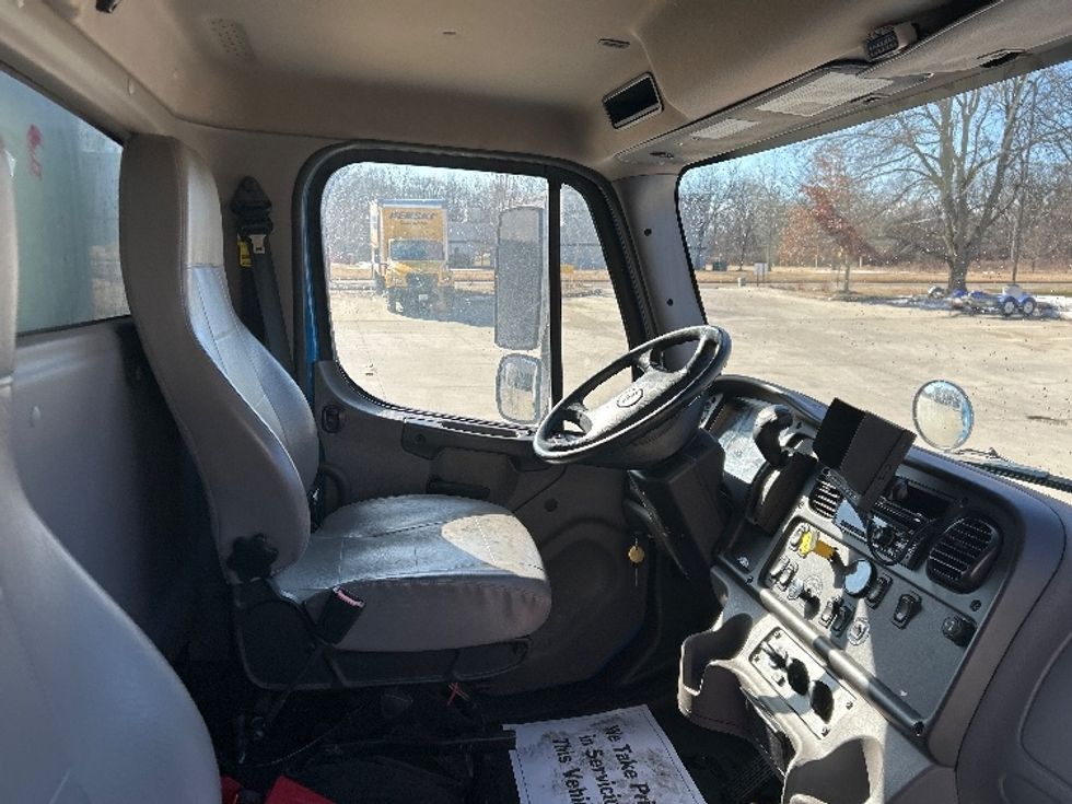 Medium Duty Box Truck-Light and Medium Duty Trucks-Freightliner-2022-M2-East Chicago-IN-81,276\n\t\tmiles-$ 61,250 - Image 22