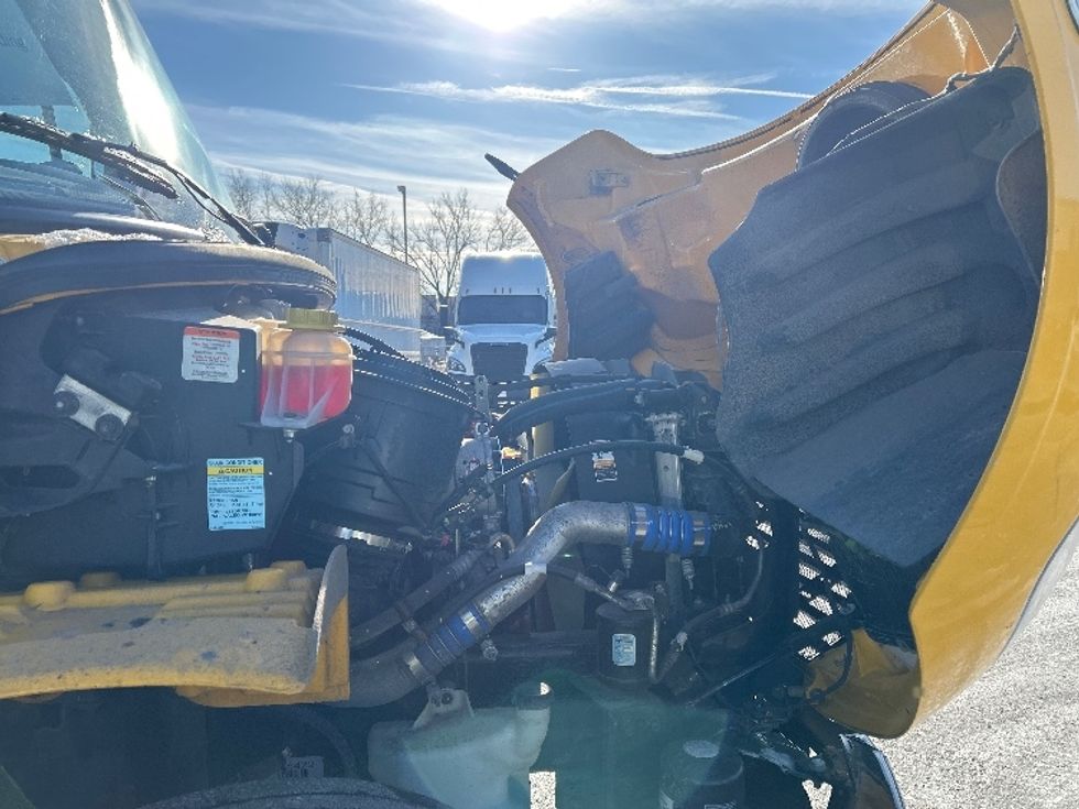 Medium Duty Box Truck-Light and Medium Duty Trucks-Freightliner-2022-M2-East Chicago-IN-81,580\n\t\tmiles-$ 77,250 - Image 23