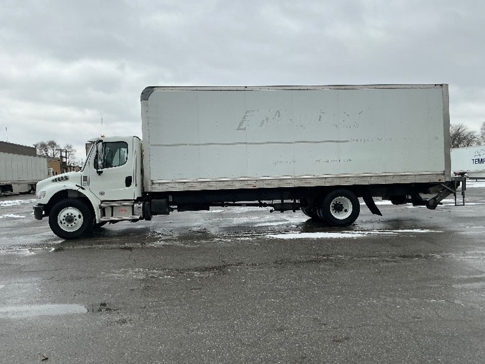 Medium Duty Box Truck-Light and Medium Duty Trucks-Freightliner-2022-M2-East Chicago-IN-96,987\n\t\tmiles-$ 78,500 - Image 4