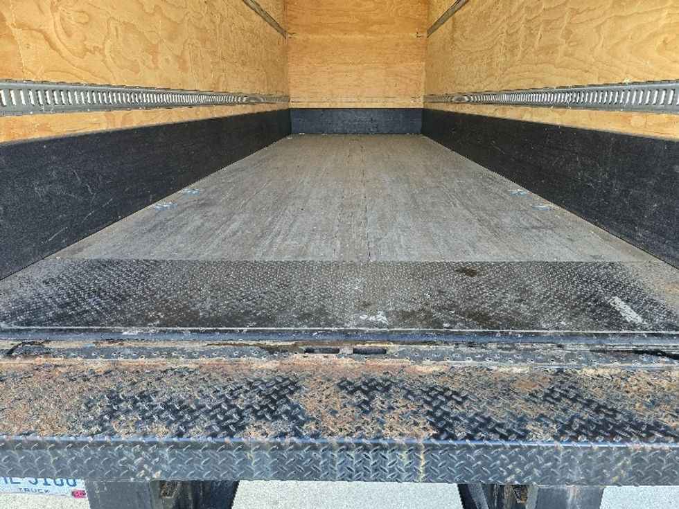 Medium Duty Box Truck-Light and Medium Duty Trucks-Freightliner-2022-M2-East Liberty-OH-39,595\n\t\tmiles-$ 74,500 - Image 9