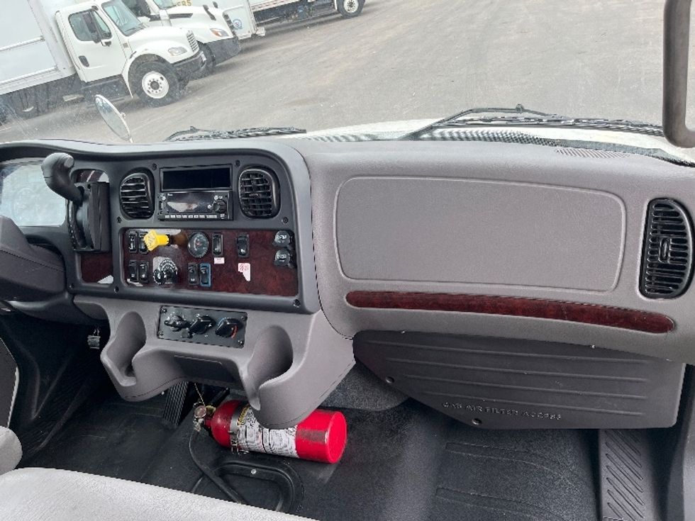 Medium Duty Box Truck-Light and Medium Duty Trucks-Freightliner-2022-M2-El Paso-TX-130,876\n\t\tmiles-$ 75,500 - Image 21