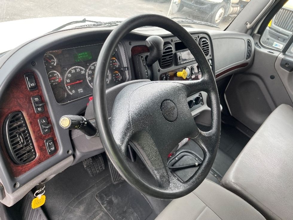 Medium Duty Box Truck-Light and Medium Duty Trucks-Freightliner-2022-M2-El Paso-TX-144,571\n\t\tmiles-$ 73,250 - Image 17