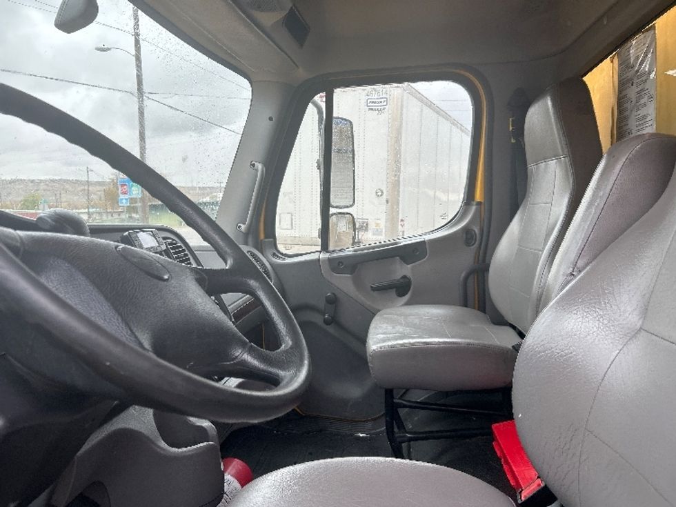 Medium Duty Box Truck-Light and Medium Duty Trucks-Freightliner-2022-M2-El Paso-TX-223,537\n\t\tmiles-$ 53,000 - Image 19