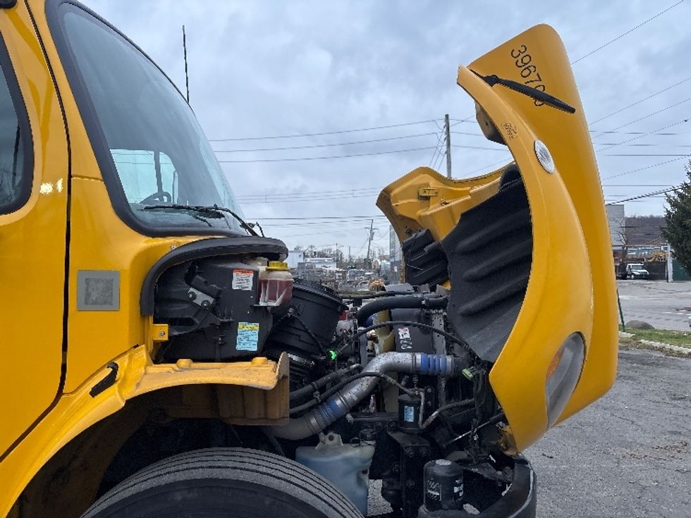 Medium Duty Box Truck-Light and Medium Duty Trucks-Freightliner-2022-M2-Elmsford-NY-216,971\n\t\tmiles-$ 50,500 - Image 23