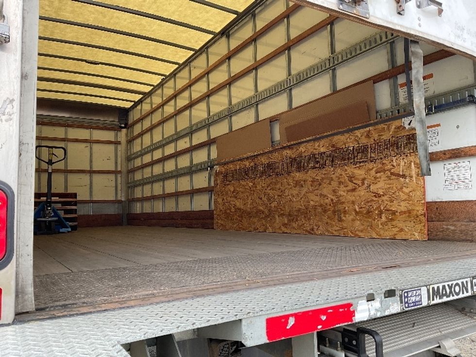 Medium Duty Box Truck-Light and Medium Duty Trucks-Freightliner-2022-M2-Everett-WA-114,389\n\t\tmiles-$ 76,250 - Image 12