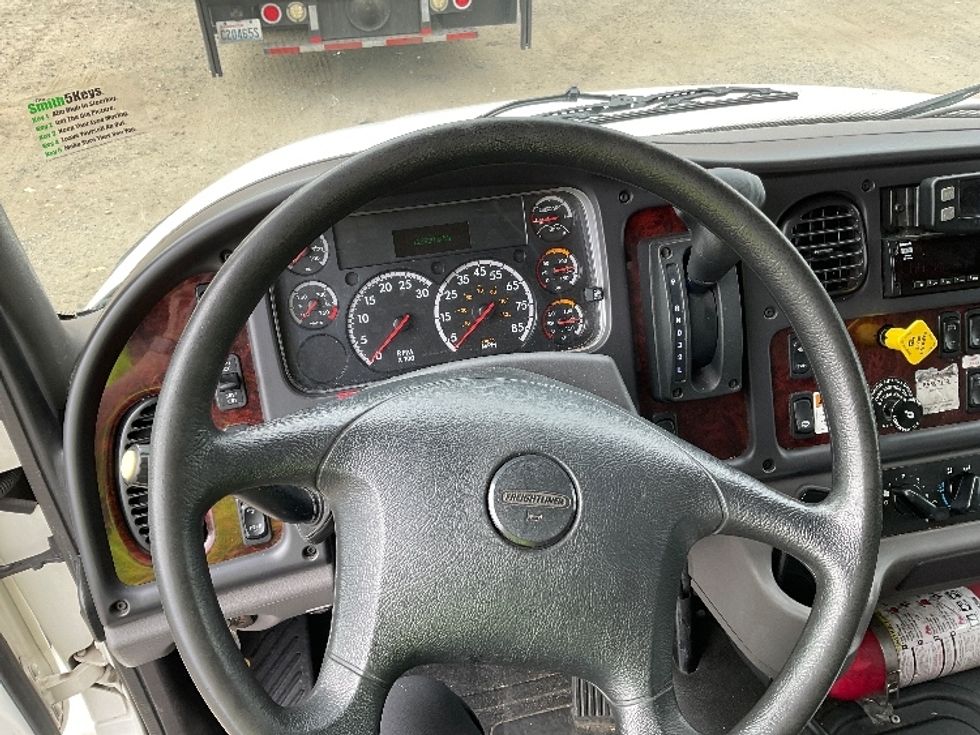 Medium Duty Box Truck-Light and Medium Duty Trucks-Freightliner-2022-M2-Everett-WA-114,389\n\t\tmiles-$ 76,250 - Image 18