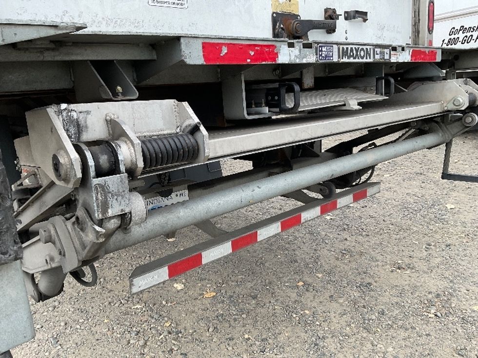 Medium Duty Box Truck-Light and Medium Duty Trucks-Freightliner-2022-M2-Everett-WA-114,389\n\t\tmiles-$ 76,250 - Image 25