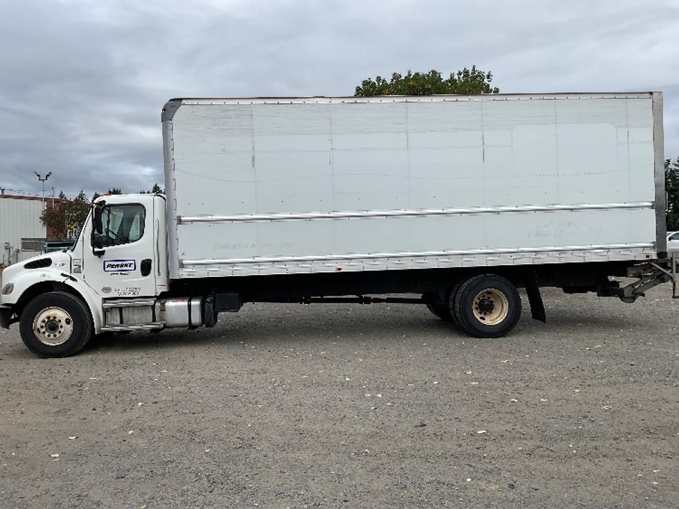 Medium Duty Box Truck-Light and Medium Duty Trucks-Freightliner-2022-M2-Everett-WA-114,389\n\t\tmiles-$ 76,250 - Image 4