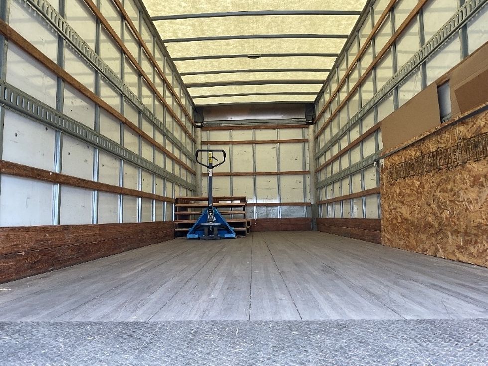 Medium Duty Box Truck-Light and Medium Duty Trucks-Freightliner-2022-M2-Everett-WA-114,389\n\t\tmiles-$ 76,250 - Image 8