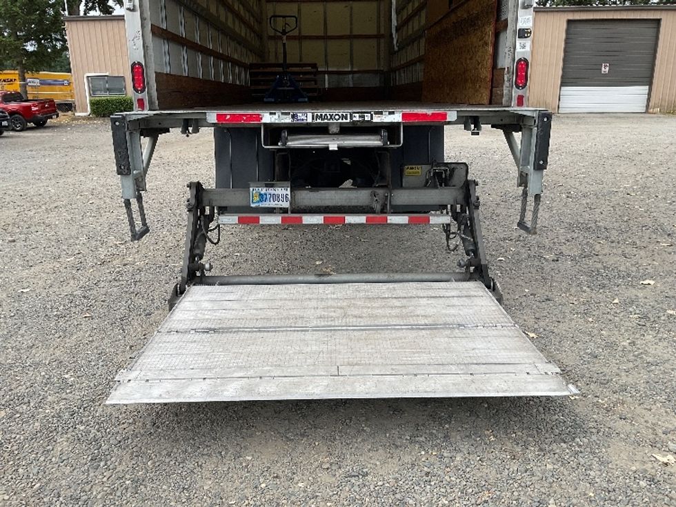 Medium Duty Box Truck-Light and Medium Duty Trucks-Freightliner-2022-M2-Everett-WA-114,389\n\t\tmiles-$ 76,250 - Image 9