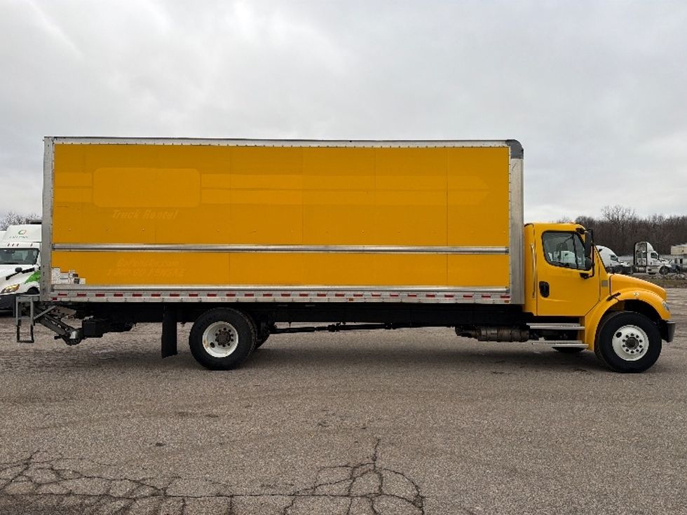 Medium Duty Box Truck-Light and Medium Duty Trucks-Freightliner-2022-M2-Flint-MI-121,360\n\t\tmiles-$ 70,500 - Image 15