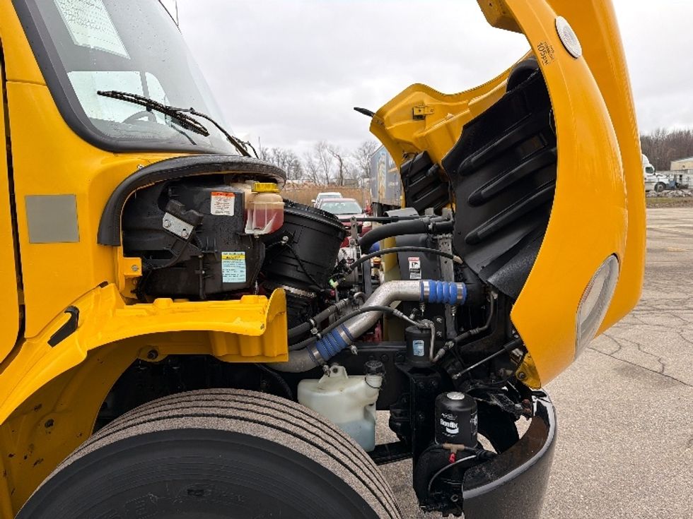 Medium Duty Box Truck-Light and Medium Duty Trucks-Freightliner-2022-M2-Flint-MI-121,360\n\t\tmiles-$ 70,500 - Image 23