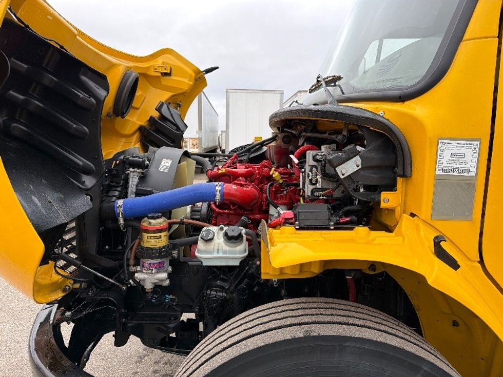 Medium Duty Box Truck-Light and Medium Duty Trucks-Freightliner-2022-M2-Flint-MI-121,360\n\t\tmiles-$ 70,500 - Image 24
