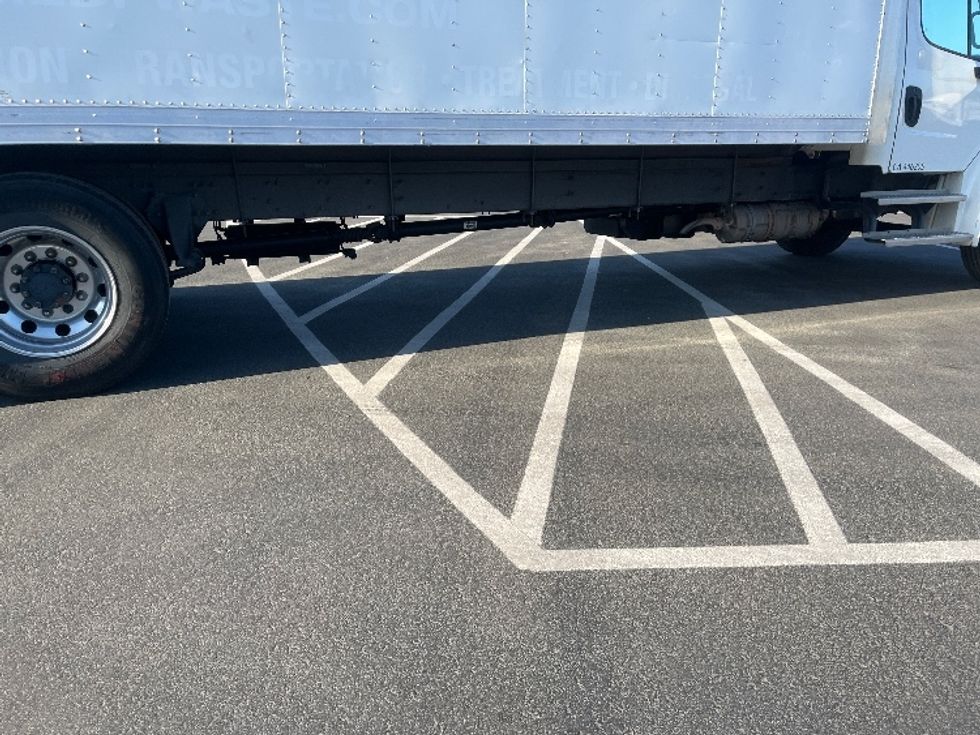 Medium Duty Box Truck-Light and Medium Duty Trucks-Freightliner-2022-M2-Fontana-CA-184,107\n\t\tmiles-$ 67,000 - Image 14