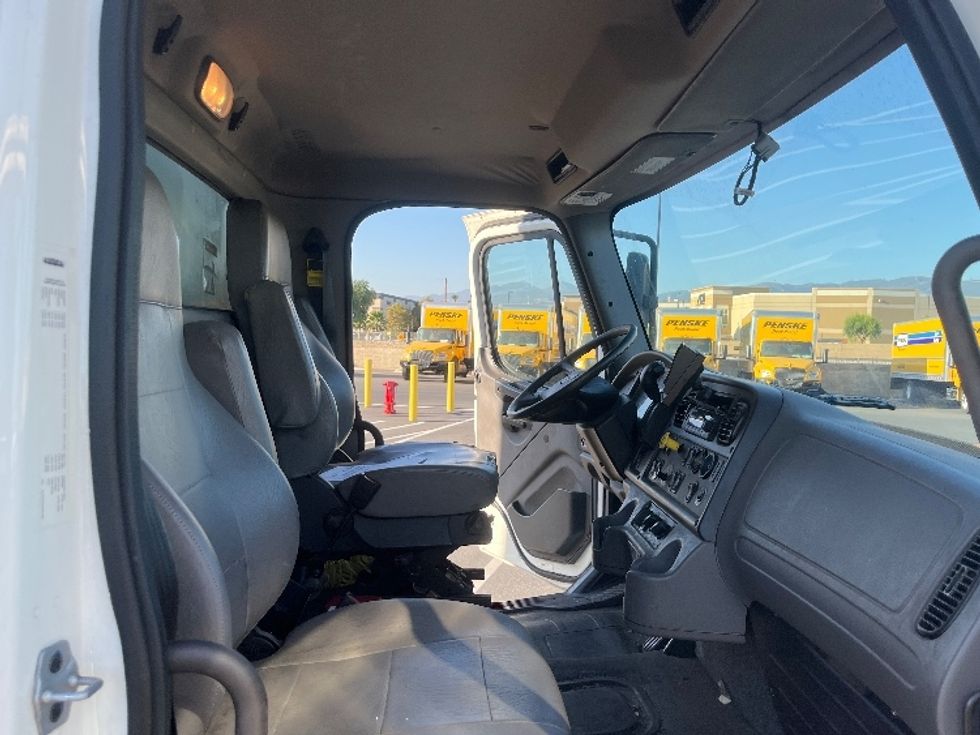 Medium Duty Box Truck-Light and Medium Duty Trucks-Freightliner-2022-M2-Fontana-CA-184,107\n\t\tmiles-$ 67,000 - Image 22