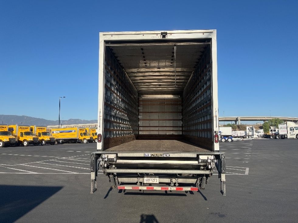 Medium Duty Box Truck-Light and Medium Duty Trucks-Freightliner-2022-M2-Fontana-CA-184,107\n\t\tmiles-$ 67,000 - Image 8