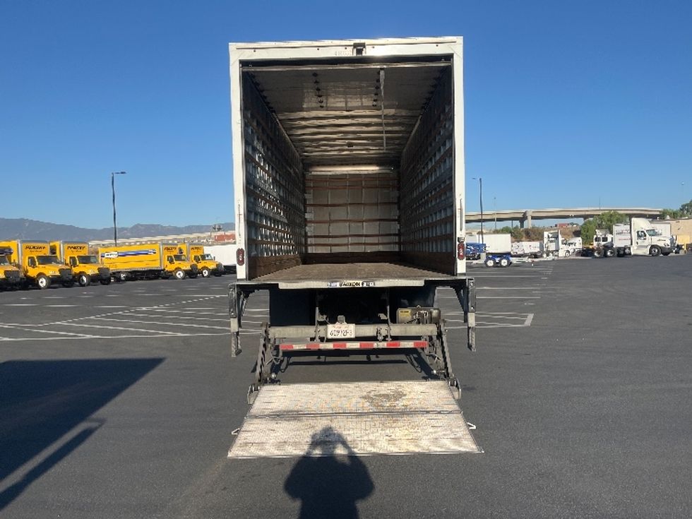 Medium Duty Box Truck-Light and Medium Duty Trucks-Freightliner-2022-M2-Fontana-CA-184,107\n\t\tmiles-$ 67,000 - Image 9