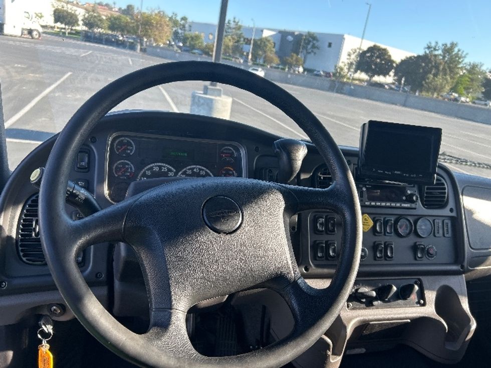 Medium Duty Box Truck-Light and Medium Duty Trucks-Freightliner-2022-M2-Fontana-CA-211,773\n\t\tmiles-$ 62,250 - Image 17