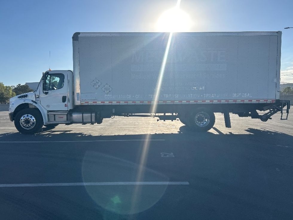 Medium Duty Box Truck-Light and Medium Duty Trucks-Freightliner-2022-M2-Fontana-CA-211,773\n\t\tmiles-$ 62,250 - Image 4