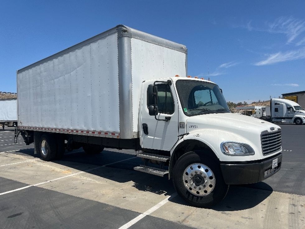 Medium Duty Box Truck-Light and Medium Duty Trucks-Freightliner-2022-M2-Fontana-CA-223,785\n\t\tmiles-$ 58,000 - Image 1