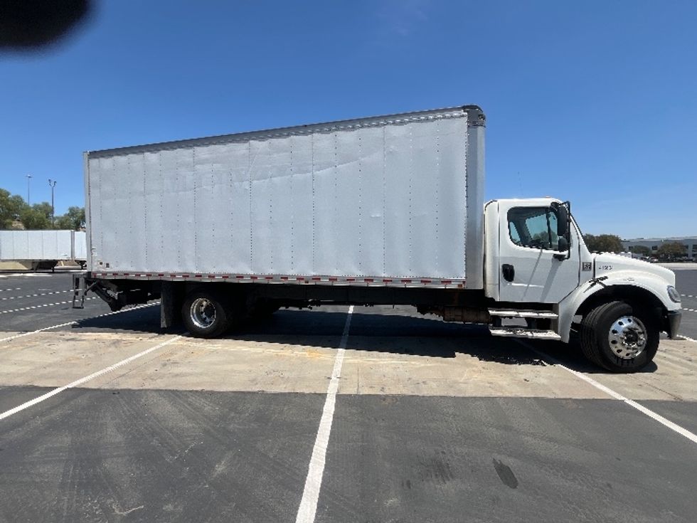 Medium Duty Box Truck-Light and Medium Duty Trucks-Freightliner-2022-M2-Fontana-CA-223,785\n\t\tmiles-$ 58,000 - Image 15