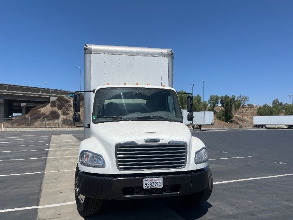 Medium Duty Box Truck-Light and Medium Duty Trucks-Freightliner-2022-M2-Fontana-CA-223,785\n\t\tmiles-$ 58,000 - Image 2