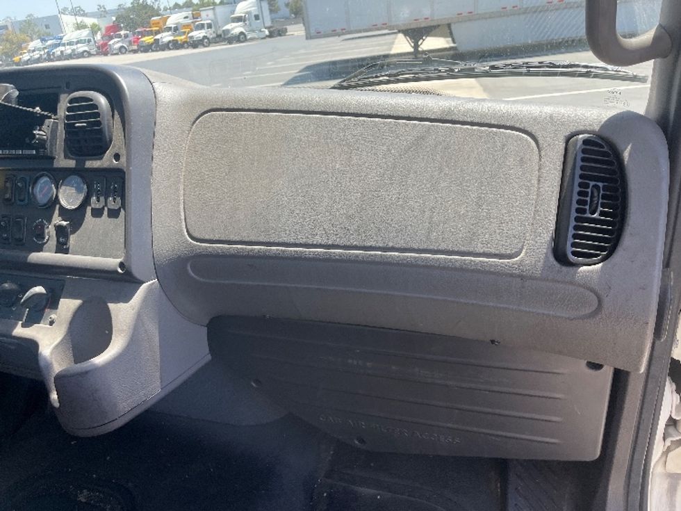 Medium Duty Box Truck-Light and Medium Duty Trucks-Freightliner-2022-M2-Fontana-CA-223,785\n\t\tmiles-$ 58,000 - Image 21