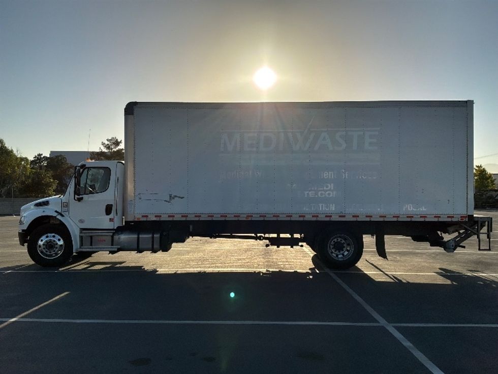 Medium Duty Box Truck-Light and Medium Duty Trucks-Freightliner-2022-M2-Fontana-CA-313,115\n\t\tmiles-$ 43,000 - Image 4