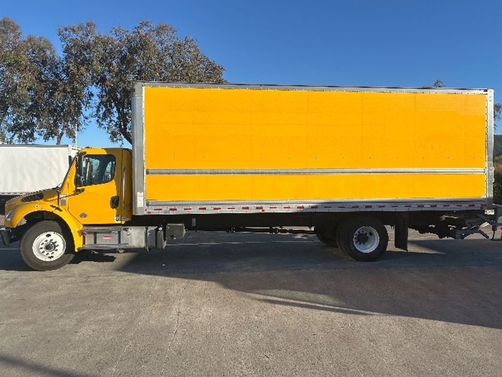 Medium Duty Box Truck-Light and Medium Duty Trucks-Freightliner-2022-M2-Fontana-CA-90,437\n\t\tmiles-$ 78,750 - Image 4