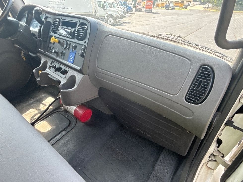 Medium Duty Box Truck-Light and Medium Duty Trucks-Freightliner-2022-M2-Forest Park-GA-158,508\n\t\tmiles-$ 58,250 - Image 21