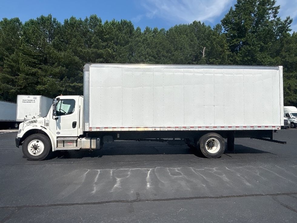 Medium Duty Box Truck-Light and Medium Duty Trucks-Freightliner-2022-M2-Forest Park-GA-158,508\n\t\tmiles-$ 58,250 - Image 4