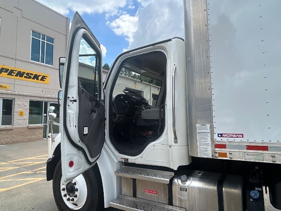 Medium Duty Box Truck-Light and Medium Duty Trucks-Freightliner-2022-M2-Forest Park-GA-210,976\n\t\tmiles-$ 43,750 - Image 16