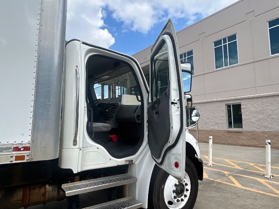 Medium Duty Box Truck-Light and Medium Duty Trucks-Freightliner-2022-M2-Forest Park-GA-210,976\n\t\tmiles-$ 43,750 - Image 20