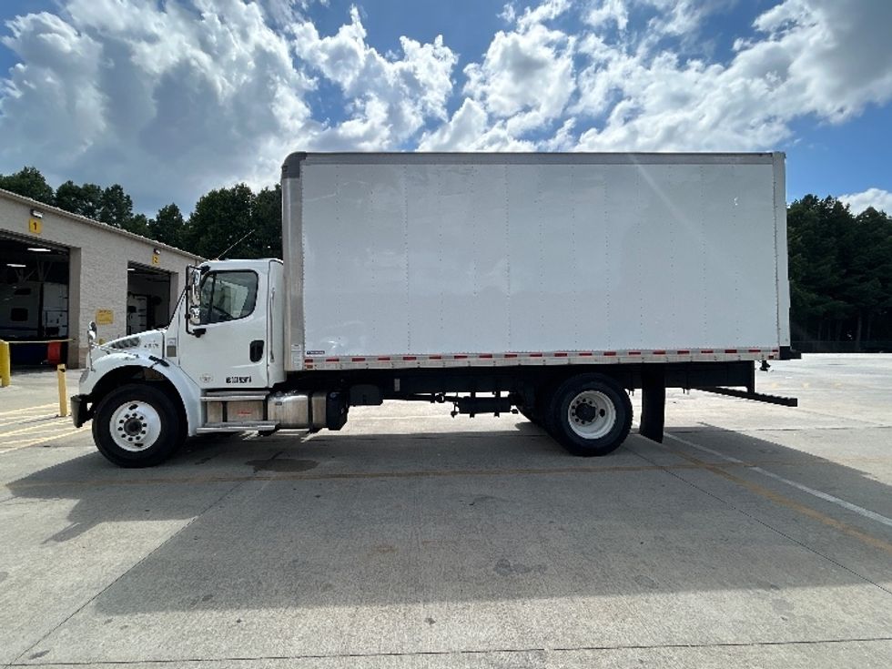 Medium Duty Box Truck-Light and Medium Duty Trucks-Freightliner-2022-M2-Forest Park-GA-210,976\n\t\tmiles-$ 43,750 - Image 4