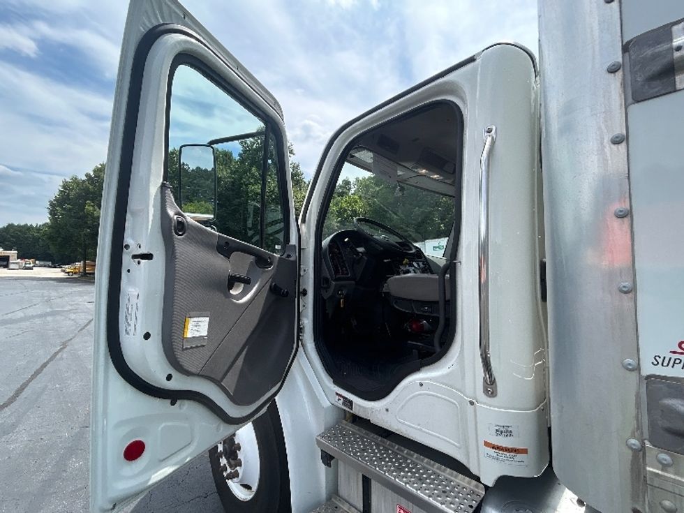 Medium Duty Box Truck-Light and Medium Duty Trucks-Freightliner-2022-M2-Forest Park-GA-245,967\n\t\tmiles-$ 52,250 - Image 16