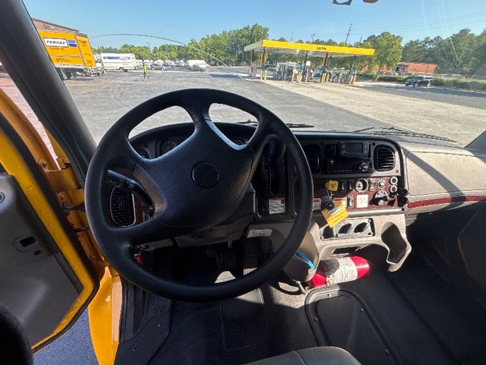 Medium Duty Box Truck-Light and Medium Duty Trucks-Freightliner-2022-M2-Forest Park-GA-255,868\n\t\tmiles-$ 50,250 - Image 18