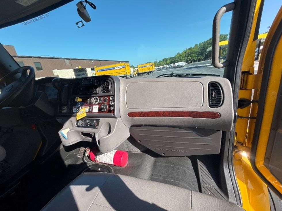 Medium Duty Box Truck-Light and Medium Duty Trucks-Freightliner-2022-M2-Forest Park-GA-255,868\n\t\tmiles-$ 50,250 - Image 21