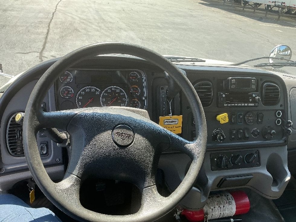 Medium Duty Box Truck-Light and Medium Duty Trucks-Freightliner-2022-M2-Forest Park-GA-308,119\n\t\tmiles-$ 40,500 - Image 17