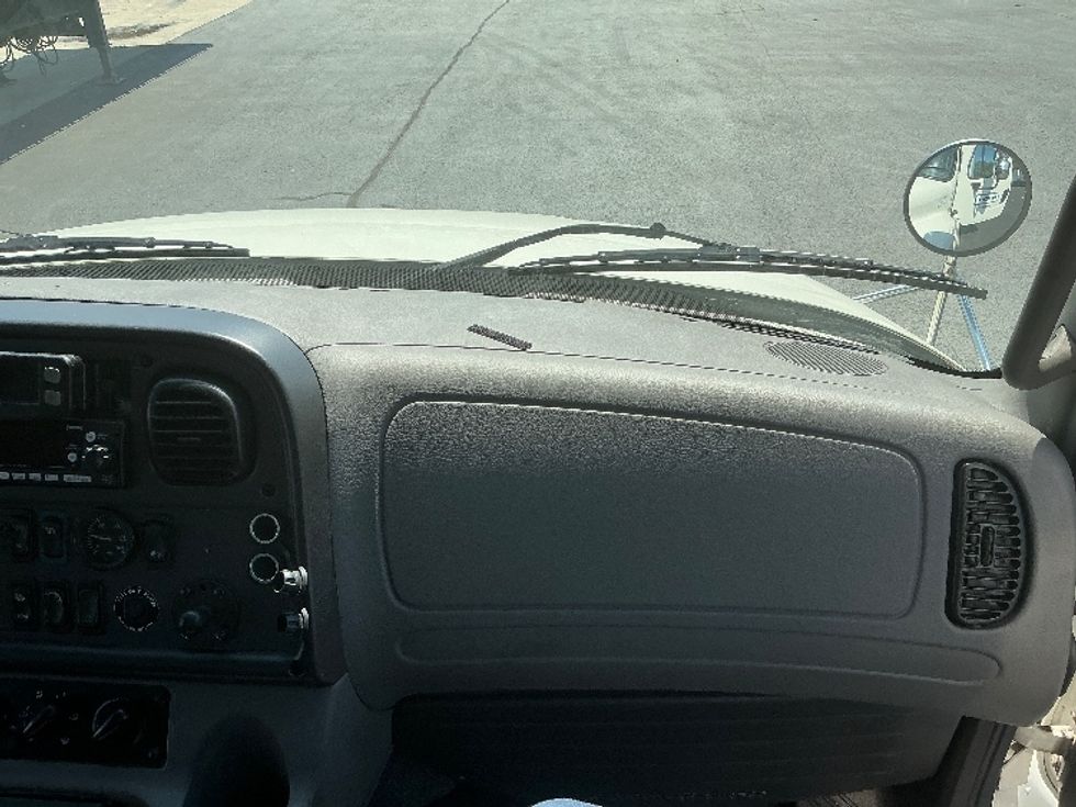 Medium Duty Box Truck-Light and Medium Duty Trucks-Freightliner-2022-M2-Forest Park-GA-308,119\n\t\tmiles-$ 40,500 - Image 21