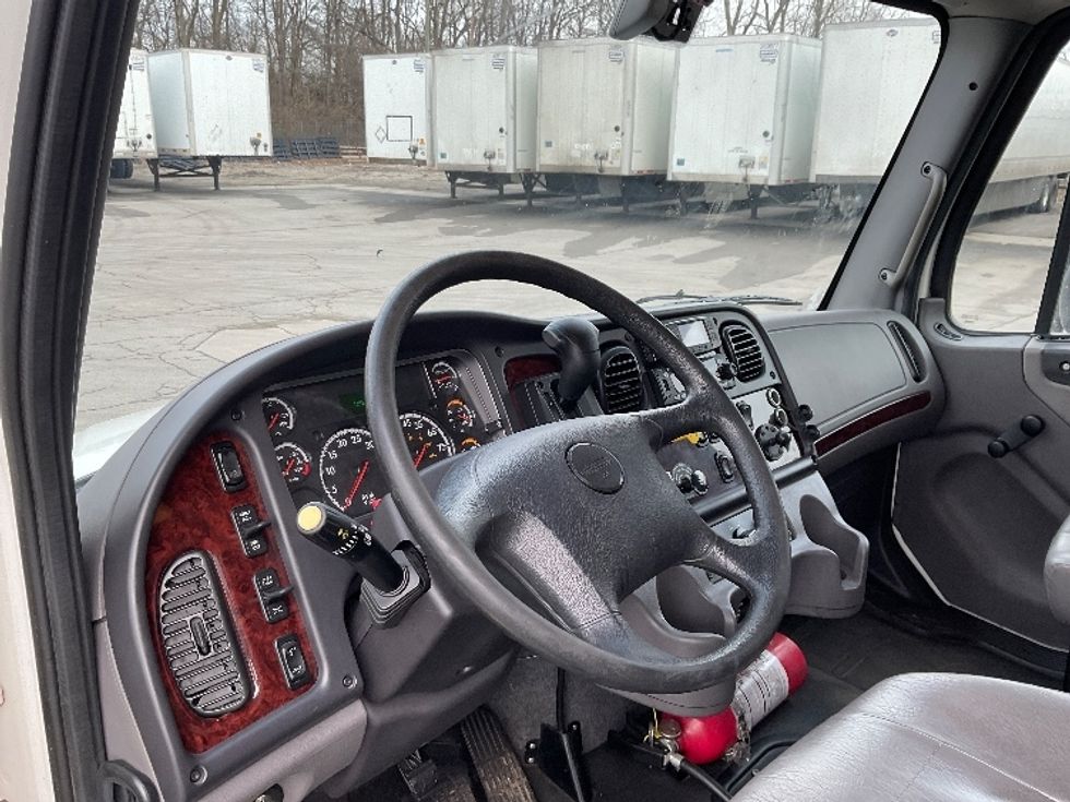 Medium Duty Box Truck-Light and Medium Duty Trucks-Freightliner-2022-M2-Fort Wayne-IN-116,179\n\t\tmiles-$ 75,250 - Image 17