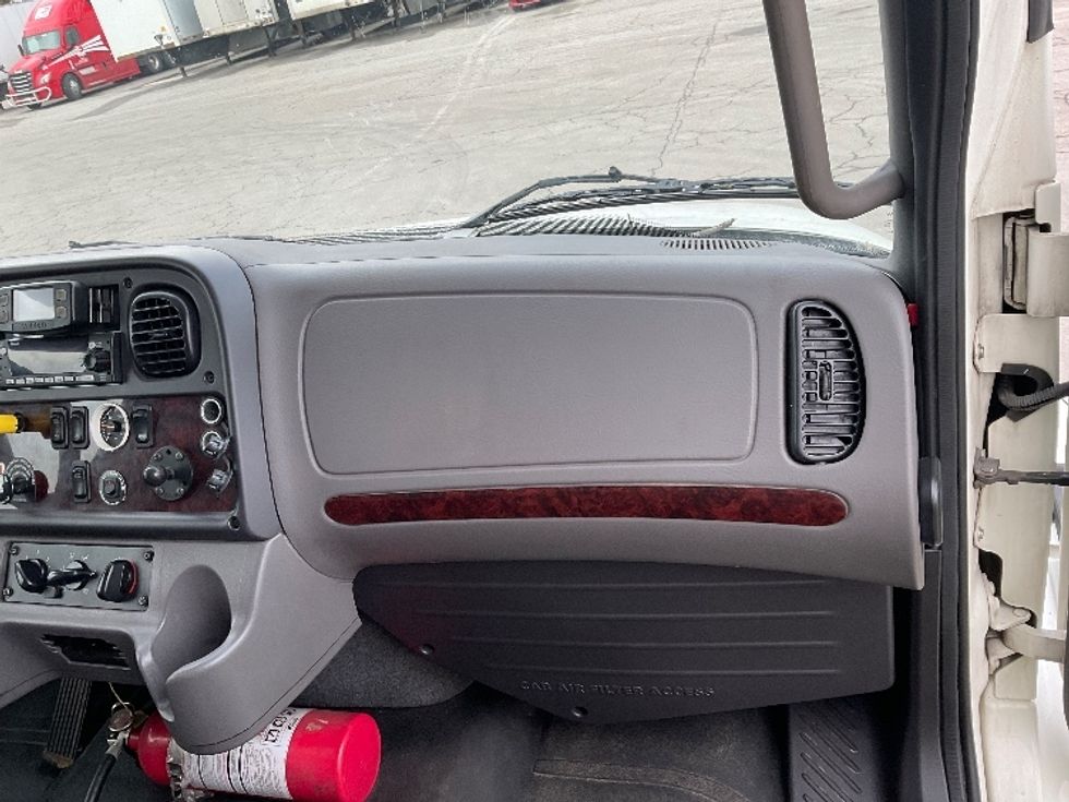 Medium Duty Box Truck-Light and Medium Duty Trucks-Freightliner-2022-M2-Fort Wayne-IN-116,179\n\t\tmiles-$ 75,250 - Image 21