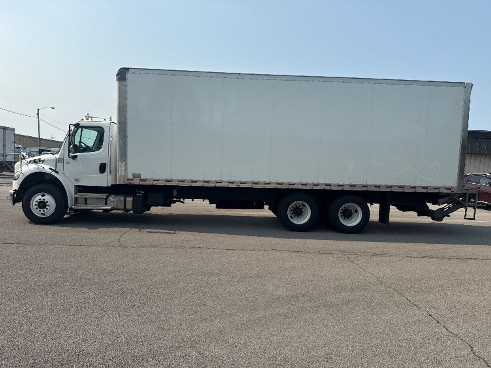 Medium Duty Box Truck-Light and Medium Duty Trucks-Freightliner-2022-M2-Fort Wayne-IN-373,703\n\t\tmiles-$ 38,500 - Image 4