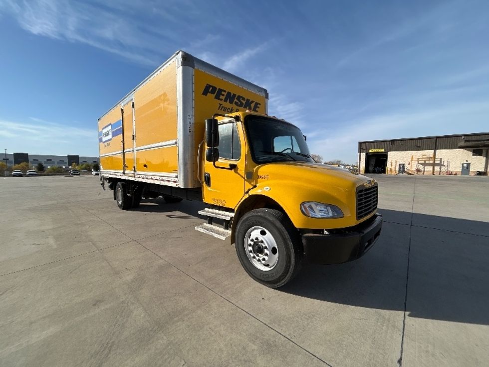 Medium Duty Box Truck-Light and Medium Duty Trucks-Freightliner-2022-M2-Fort Worth-TX-137,845\n\t\tmiles-$ 70,250 - Image 1