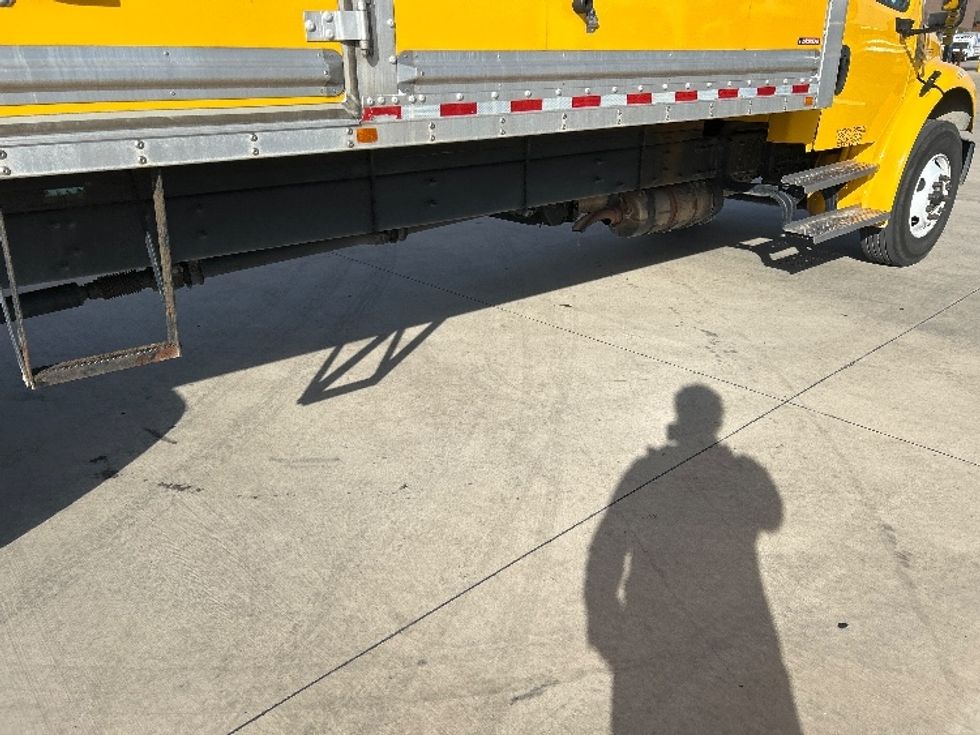 Medium Duty Box Truck-Light and Medium Duty Trucks-Freightliner-2022-M2-Fort Worth-TX-137,845\n\t\tmiles-$ 70,250 - Image 14