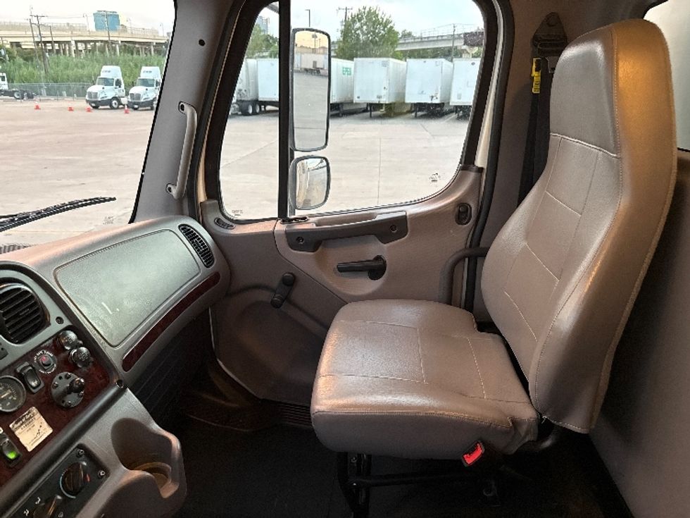 Medium Duty Box Truck-Light and Medium Duty Trucks-Freightliner-2022-M2-Fort Worth-TX-170,251\n\t\tmiles-$ 65,750 - Image 19