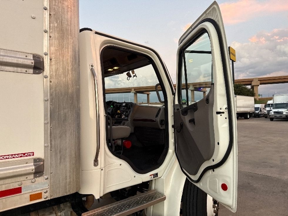 Medium Duty Box Truck-Light and Medium Duty Trucks-Freightliner-2022-M2-Fort Worth-TX-170,251\n\t\tmiles-$ 65,750 - Image 20