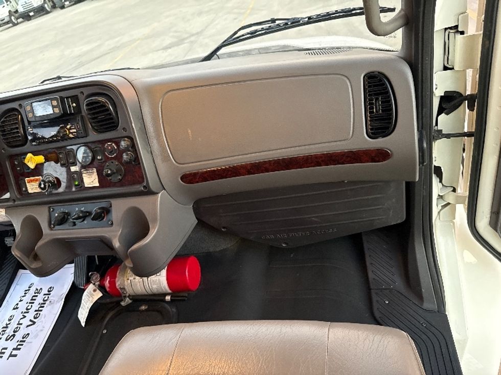 Medium Duty Box Truck-Light and Medium Duty Trucks-Freightliner-2022-M2-Fort Worth-TX-170,251\n\t\tmiles-$ 65,750 - Image 21